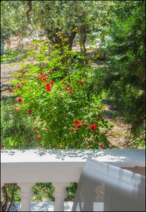 Sunray Separate Villa Skala Sotiros Exterior photo